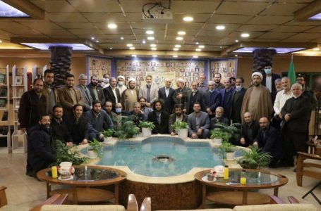 بیان دیدگاه تاریخ نگاران و فعالین حوزه تاریخ شفاهی و مستند ایران در خصوص جنبش دانش آموزی در نشست از اینجا آغاز می شود